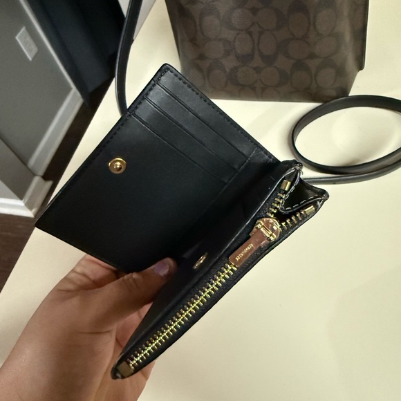 Coach Signature Brown Crossbody Bag and Wallet - Picture 3 of 7
